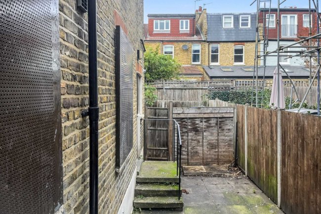 117 Penwith Road, Earlsfield, London SW18 4PY 9