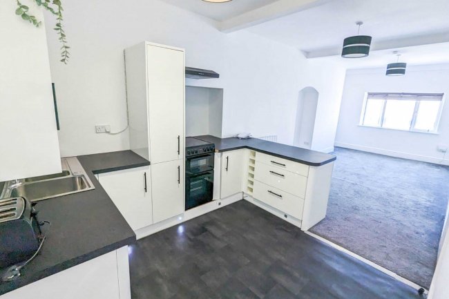 48 Holderness Road, Hull, HU9 1ED 9