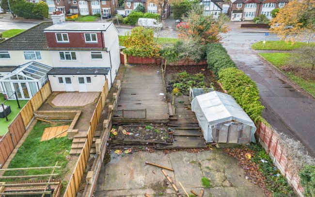 Site adjacent to 2 Cranborne Road, Potters Bar, Hertfordshire EN6 3AH 6