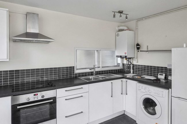 Flat 8 The Towers, Lower Mortlake Road, Richmond, Surrey, TW9 2JR 7