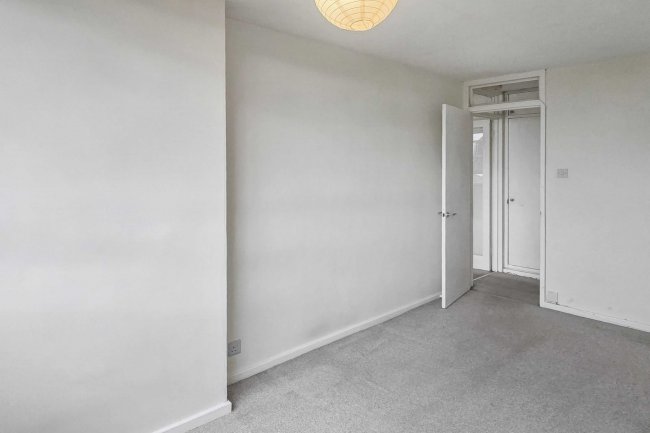 Flat 8 The Towers, Lower Mortlake Road, Richmond, Surrey, TW9 2JR 7