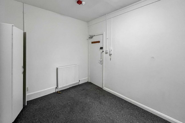 304A High Street, Sutton, Surrey, SM1 1PQ 6