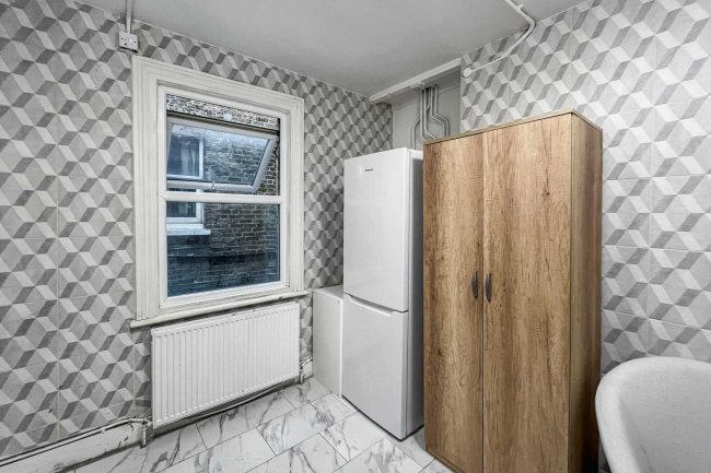 304A High Street, Sutton, Surrey, SM1 1PQ 6