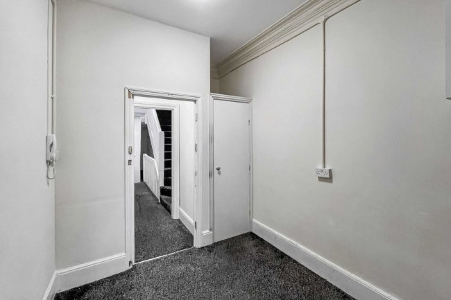 304A High Street, Sutton, Surrey, SM1 1PQ 6