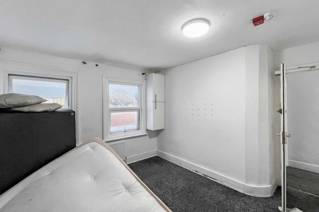 304A High Street, Sutton, Surrey, SM1 1PQ 6