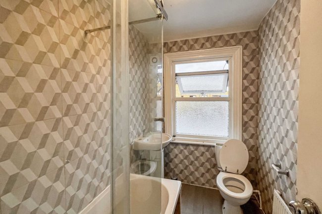 304A High Street, Sutton, Surrey, SM1 1PQ 6