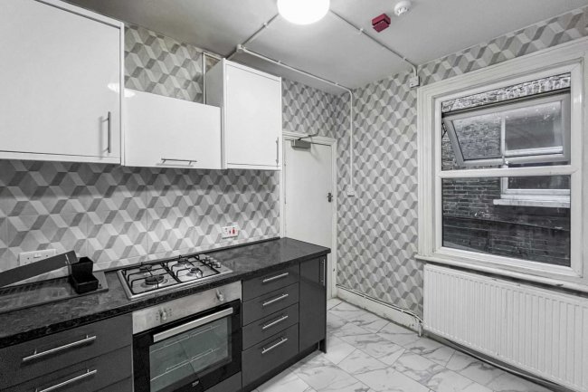 304A High Street, Sutton, Surrey, SM1 1PQ 6