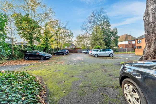 9 Princess Court, Alexandra Road, Farnborough, Hampshire, GU14 6EE 2