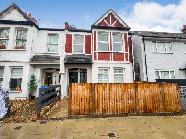 42 42a Clarendon Road, Wimbledon SW19 2DU 3
