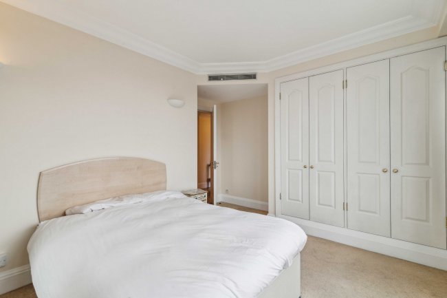 Flat 22, Peninsula Heights, 93 Albert Embankment, Vauxhall, London, SE1 7TY 3