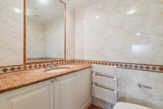 Flat 22, Peninsula Heights, 93 Albert Embankment, Vauxhall, London, SE1 7TY 3