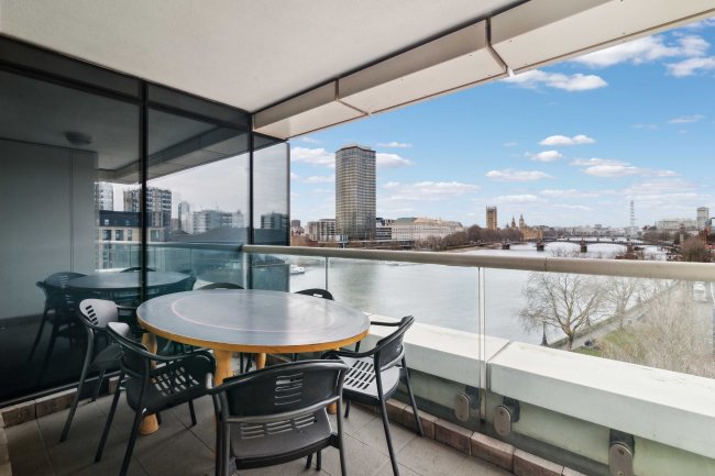 Flat 22, Peninsula Heights, 93 Albert Embankment, Vauxhall, London, SE1 7TY 3