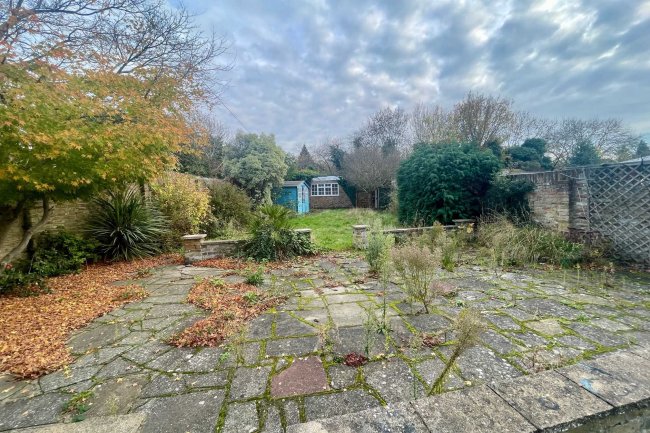 Woodgate, London Road, Epsom, Surrey, KT17 2BB 3