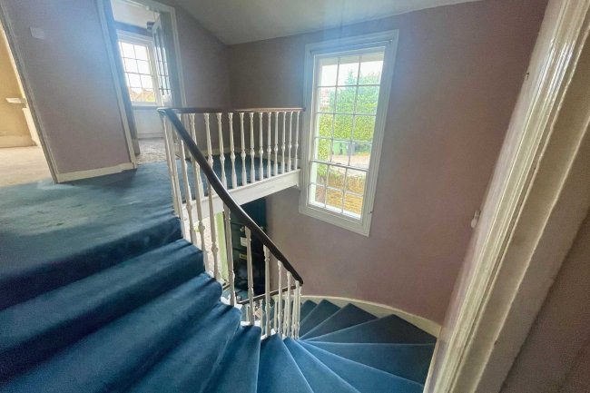 Woodgate, London Road, Epsom, Surrey, KT17 2BB 3