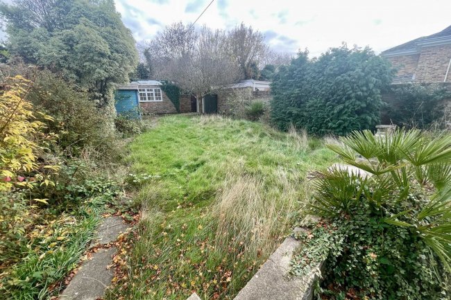 Woodgate, London Road, Epsom, Surrey, KT17 2BB 3