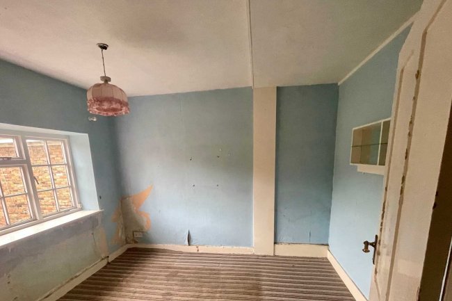 Woodgate, London Road, Epsom, Surrey, KT17 2BB 3