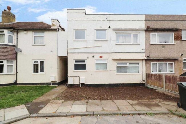 29 Shirley Close, Dartford, Kent, DA1 5BB 4