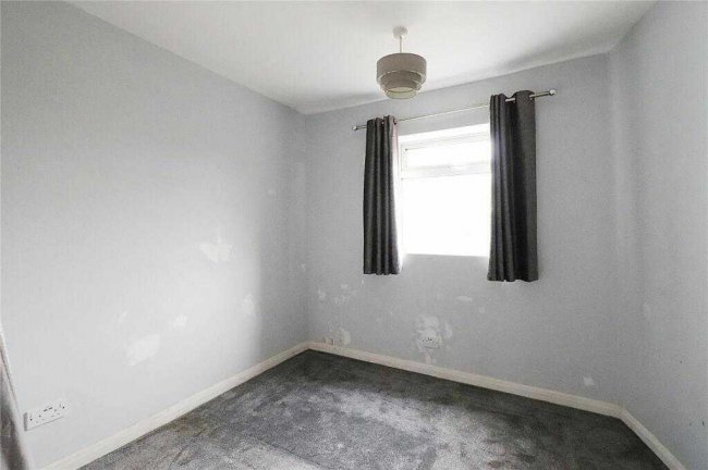 29 Shirley Close, Dartford, Kent, DA1 5BB 4