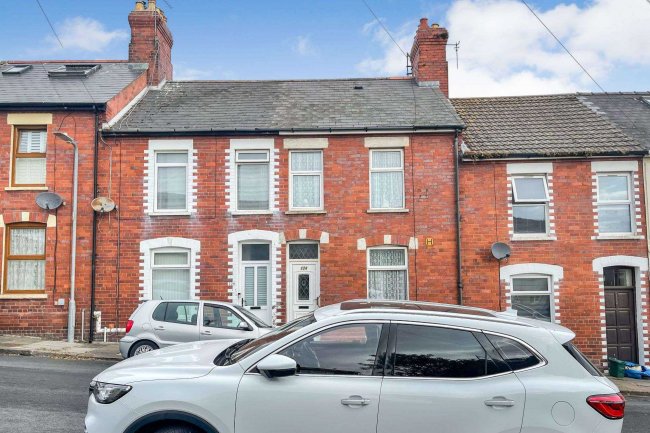 124 Phyllis Street, Barry, Wales CF62 5UU 3