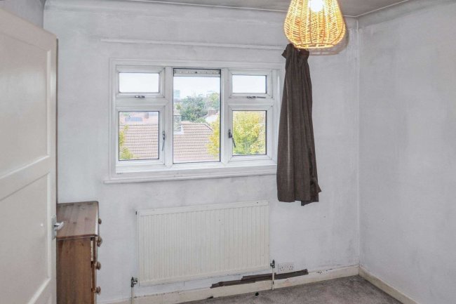 12 Grasmere Court, Verdun Road, Barnes, London SW13 9AU 10