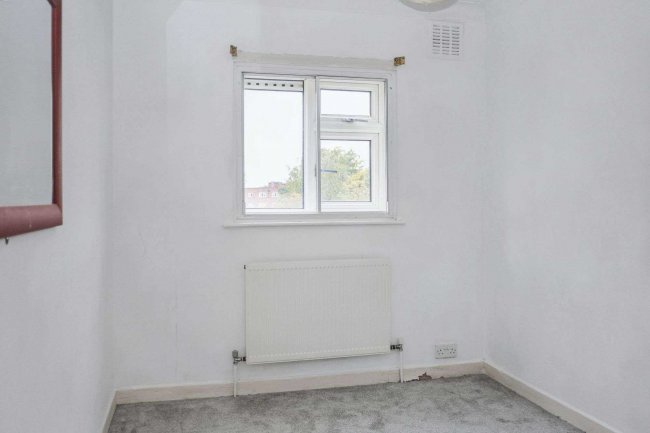 12 Grasmere Court, Verdun Road, Barnes, London SW13 9AU 10