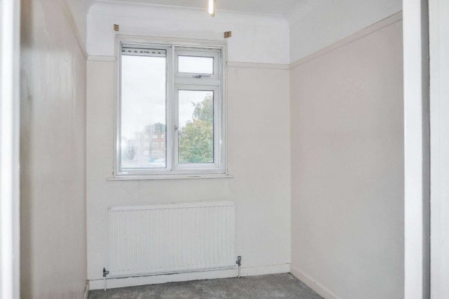 12 Grasmere Court, Verdun Road, Barnes, London SW13 9AU 10