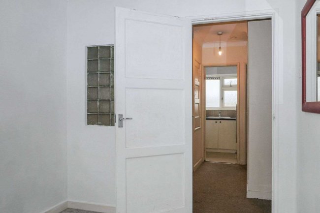 12 Grasmere Court, Verdun Road, Barnes, London SW13 9AU 10