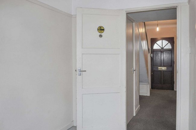 12 Grasmere Court, Verdun Road, Barnes, London SW13 9AU 10