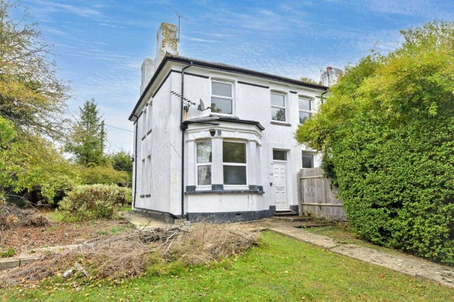 1 ,1A, 2 Mount Zion, Benfleet, Essex SS7 2AR 6