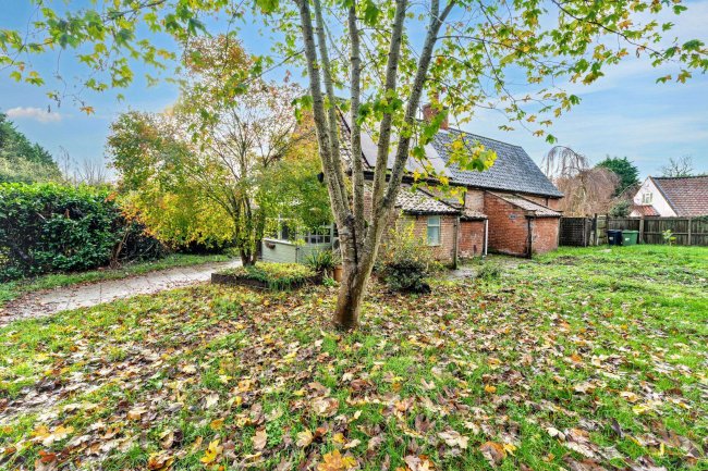 108 & 110 Old Yarmouth Road, Ellingham, Norfolk NR35 2PG 19