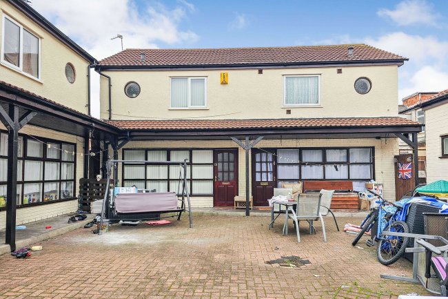 66-70 Tulketh Street & 1-4 Tulketh Mews, Southport, Merseyside, PR8 1BX 3