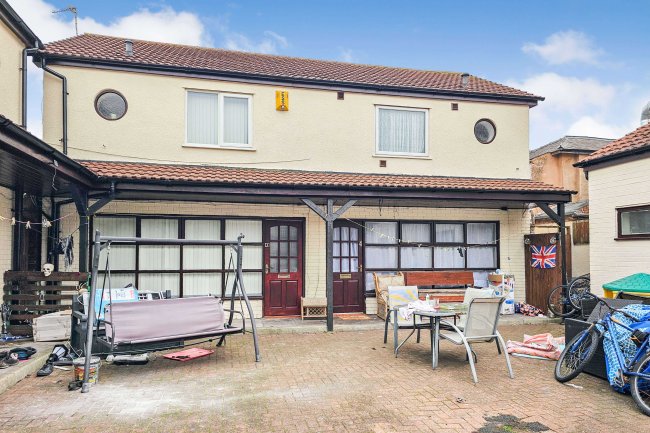 66-70 Tulketh Street & 1-4 Tulketh Mews, Southport, Merseyside, PR8 1BX 3