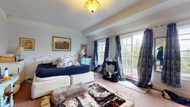 Sowberry Court, Moulsford, Wallingford, Oxfordshire OX10 9JG 3