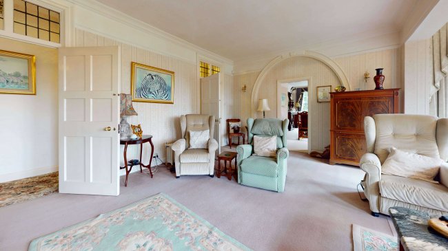 Sowberry Court, Moulsford, Wallingford, Oxfordshire OX10 9JG 3