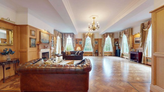 Sowberry Court, Moulsford, Wallingford, Oxfordshire OX10 9JG 3