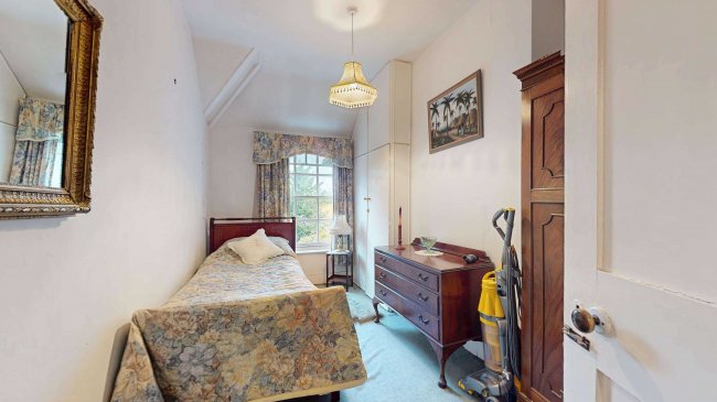 Sowberry Court, Moulsford, Wallingford, Oxfordshire OX10 9JG 3