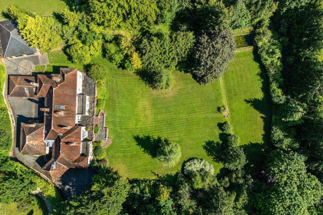 Sowberry Court, Moulsford, Wallingford, Oxfordshire OX10 9JG 3