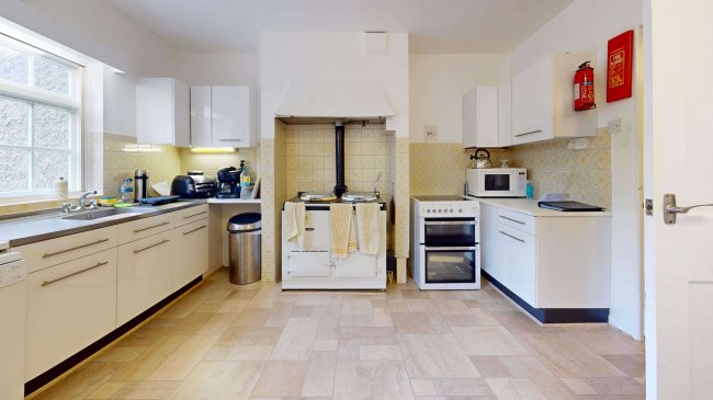 Sowberry Court, Moulsford, Wallingford, Oxfordshire OX10 9JG 3