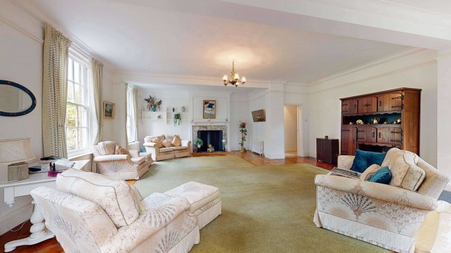 Sowberry Court, Moulsford, Wallingford, Oxfordshire OX10 9JG 3