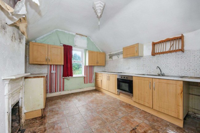 249 Lichfield Road, Mere Green, Sutton Coldfield B74 2XD 6