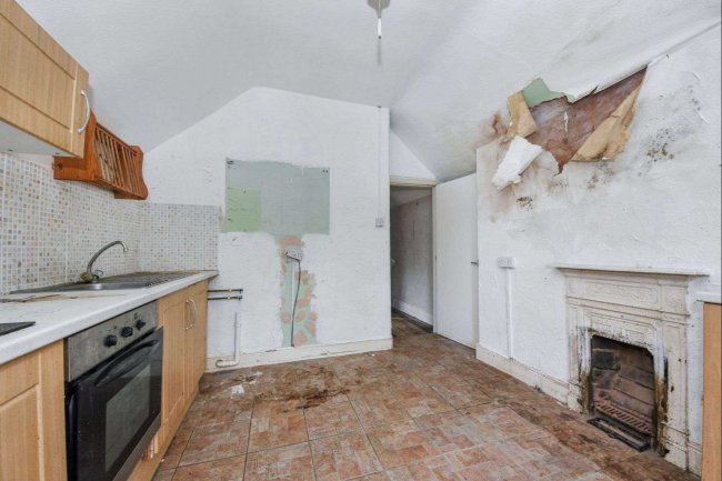 249 Lichfield Road, Mere Green, Sutton Coldfield B74 2XD 6