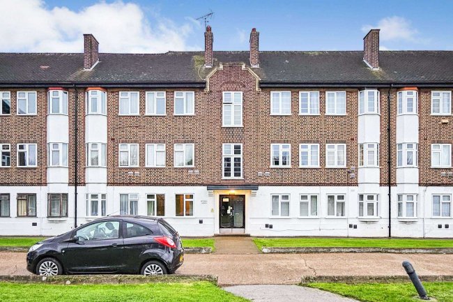 24 Osterley Court, Great West Road, Isleworth, TW7 4PX 3