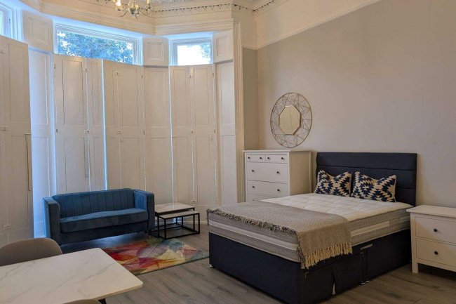 30 and 34 Pembridge Square, Notting Hill, London W2 4DT 7