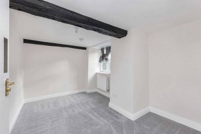 107 High Street, Witney, Oxfordshire, OX28 6HY 5