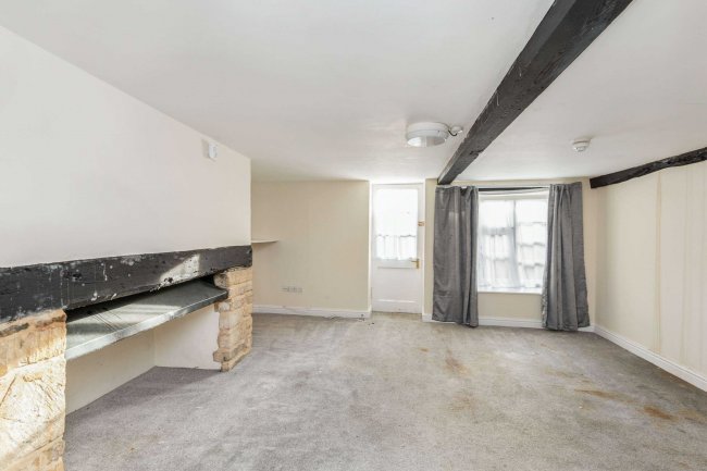 107 High Street, Witney, Oxfordshire, OX28 6HY 5