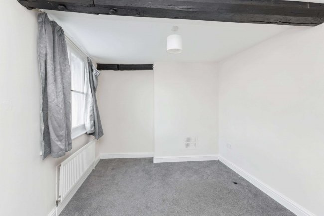 107 High Street, Witney, Oxfordshire, OX28 6HY 5