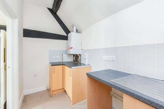 107 High Street, Witney, Oxfordshire, OX28 6HY 5