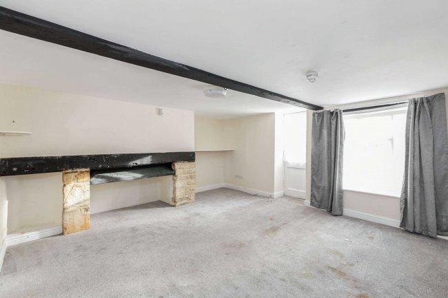 107 High Street, Witney, Oxfordshire, OX28 6HY 5