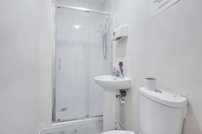 63 Romney Road, Ashford, Kent, TN24 0RR 1