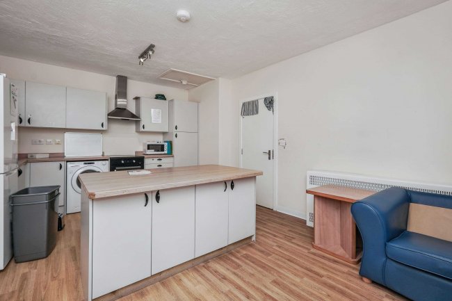 63 Romney Road, Ashford, Kent, TN24 0RR 1